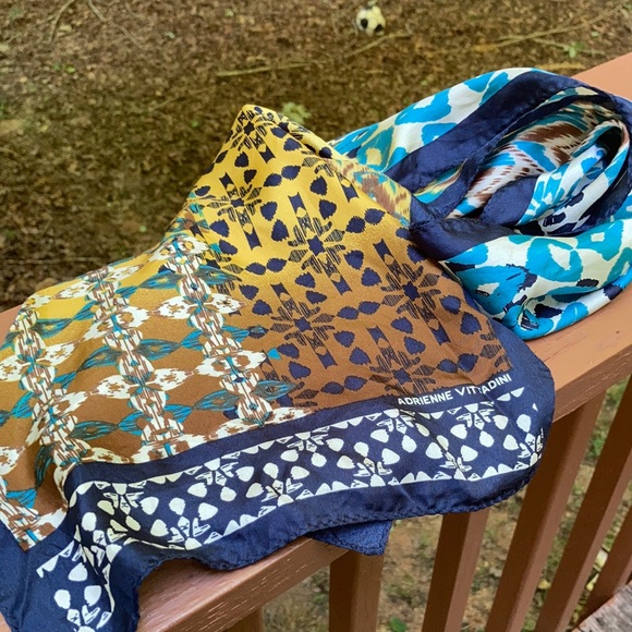 Adrienne Vittadini scarf
